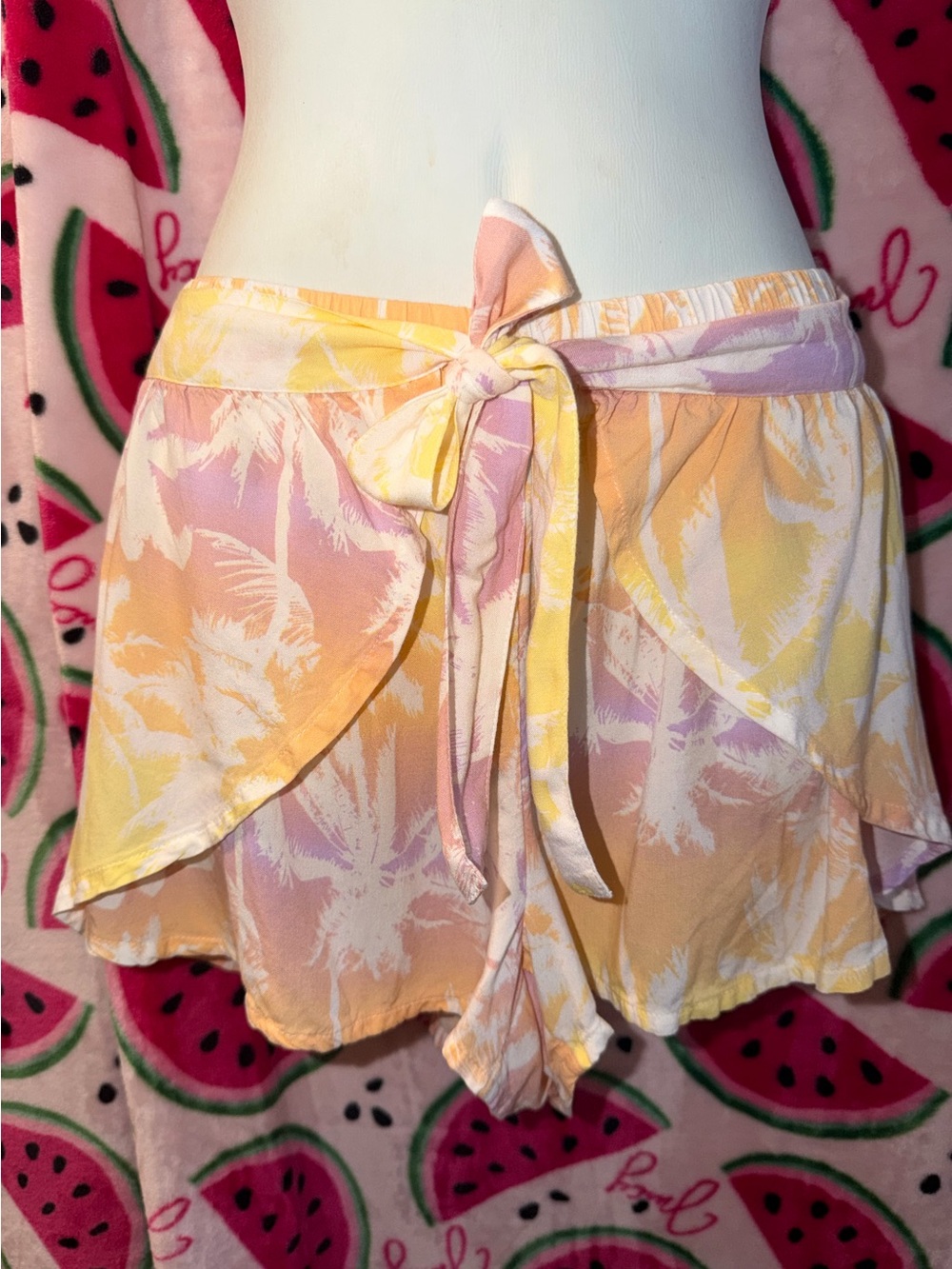 💛🩷 Roxy Pastel Floral Wrap Shorts Cover-Up
